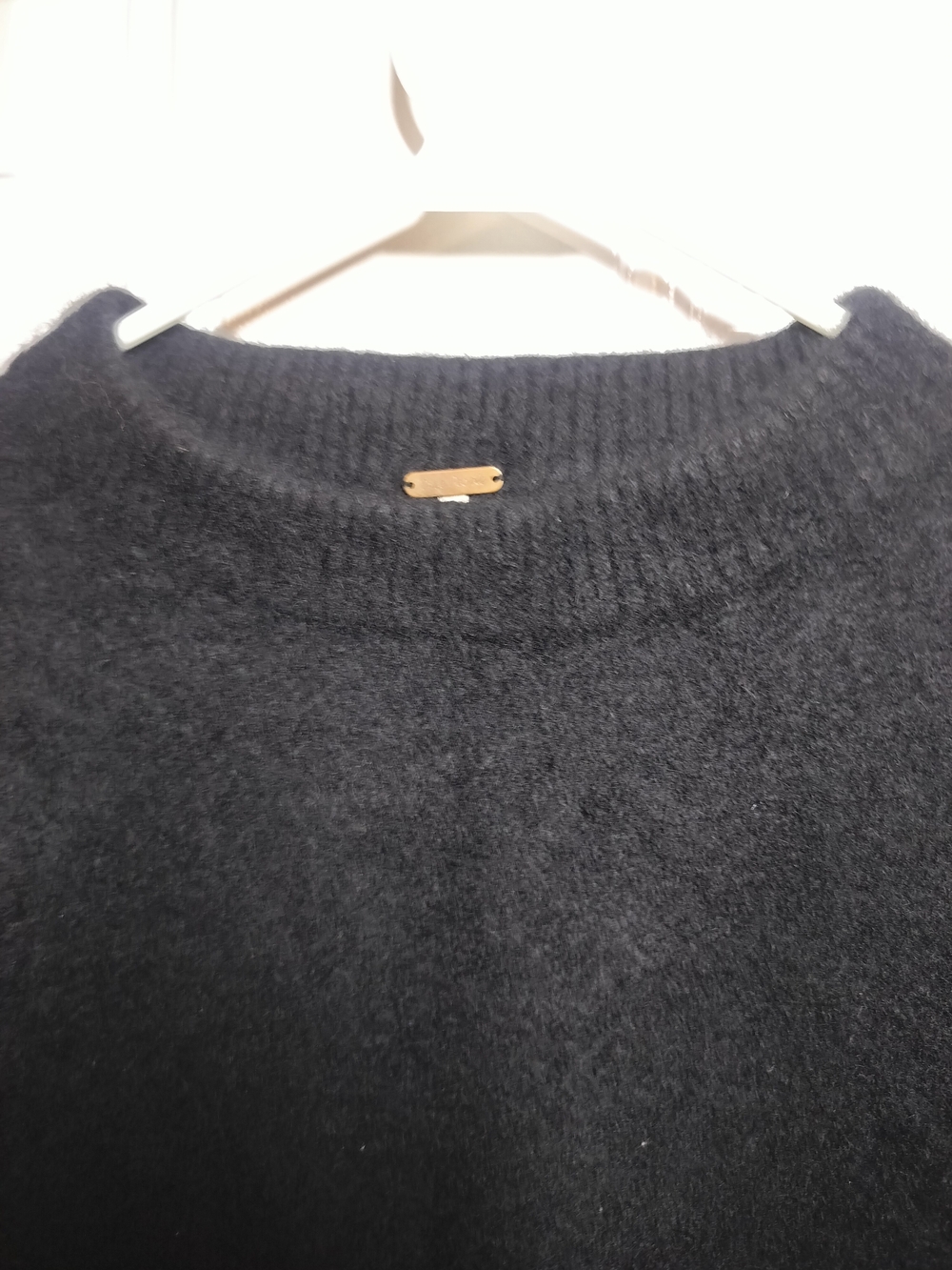 Free People Women’s 100% Cashmere Black Cropped Sweater Size M. - Picture 8 of 9